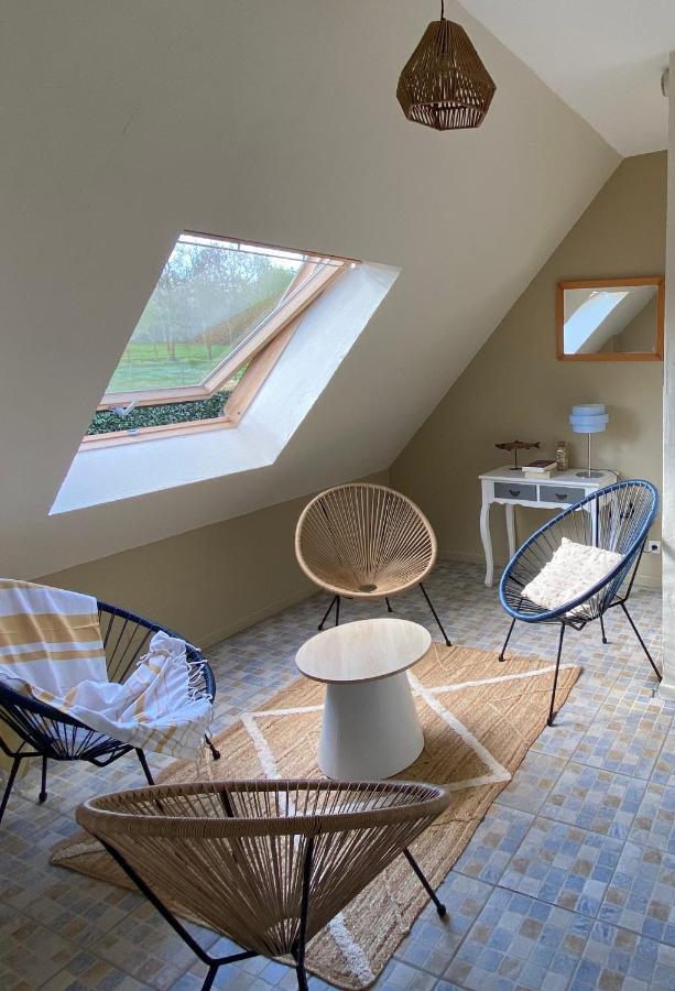 La Pichonniere Isigny-le-Buat Exterior foto