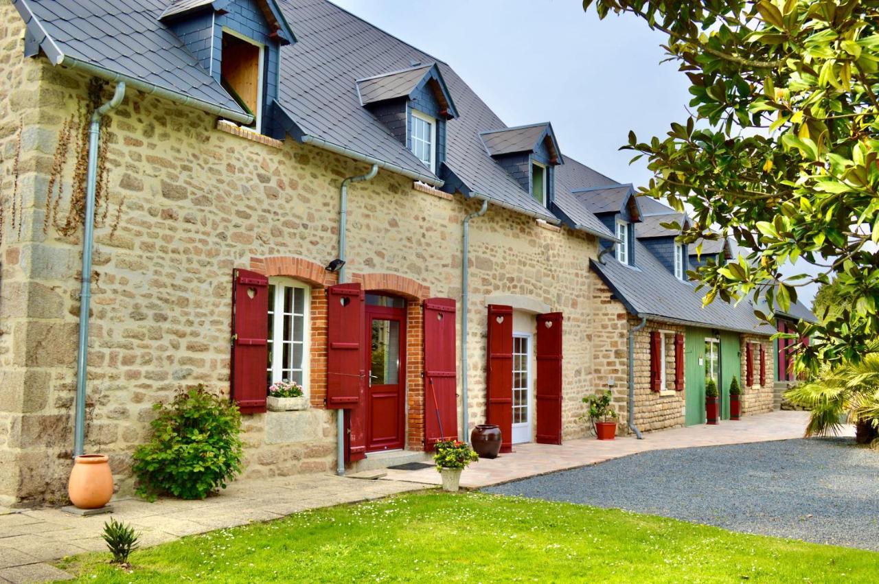 La Pichonniere Isigny-le-Buat Exterior foto