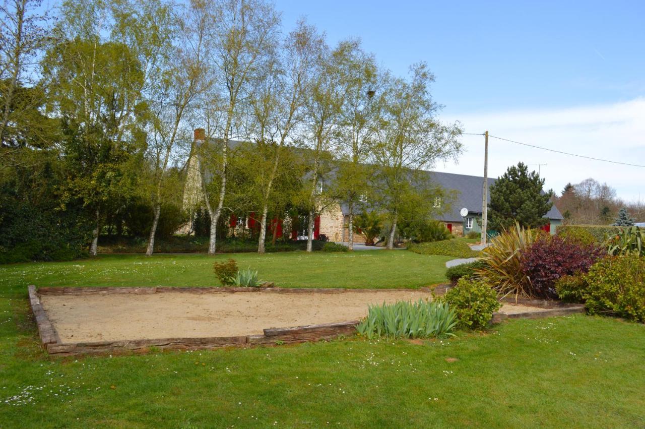 La Pichonniere Isigny-le-Buat Exterior foto