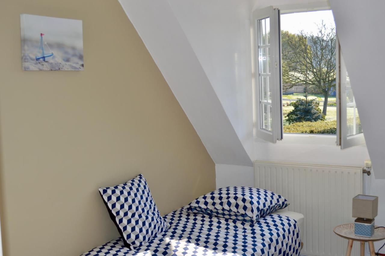 La Pichonniere Isigny-le-Buat Exterior foto