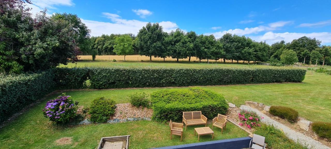 La Pichonniere Isigny-le-Buat Exterior foto